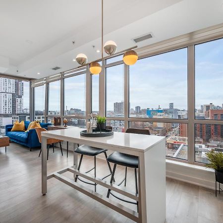 تورونتو Luxury 2 Bedroom In The Heart Of Entertainment District W/ Cn Tower View المظهر الخارجي الصورة