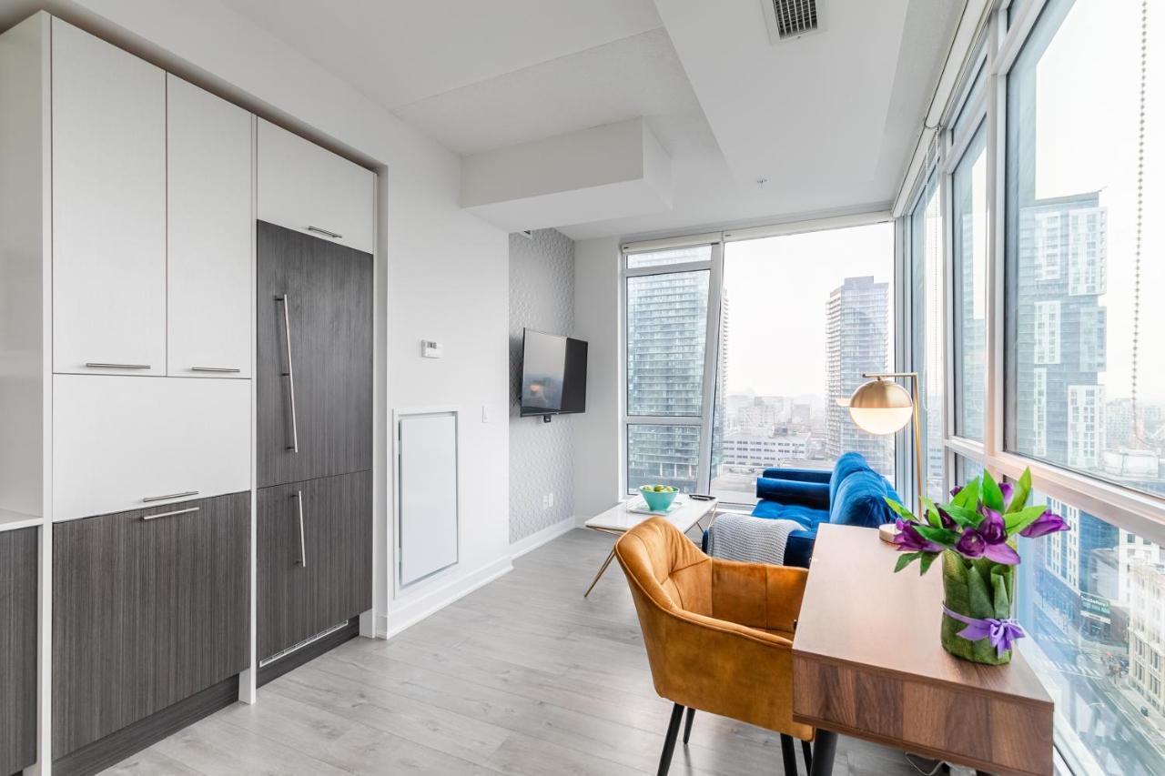 تورونتو Luxury 2 Bedroom In The Heart Of Entertainment District W/ Cn Tower View المظهر الخارجي الصورة