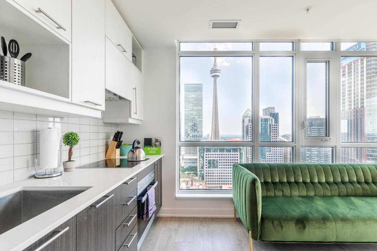 تورونتو Luxury 2 Bedroom In The Heart Of Entertainment District W/ Cn Tower View المظهر الخارجي الصورة