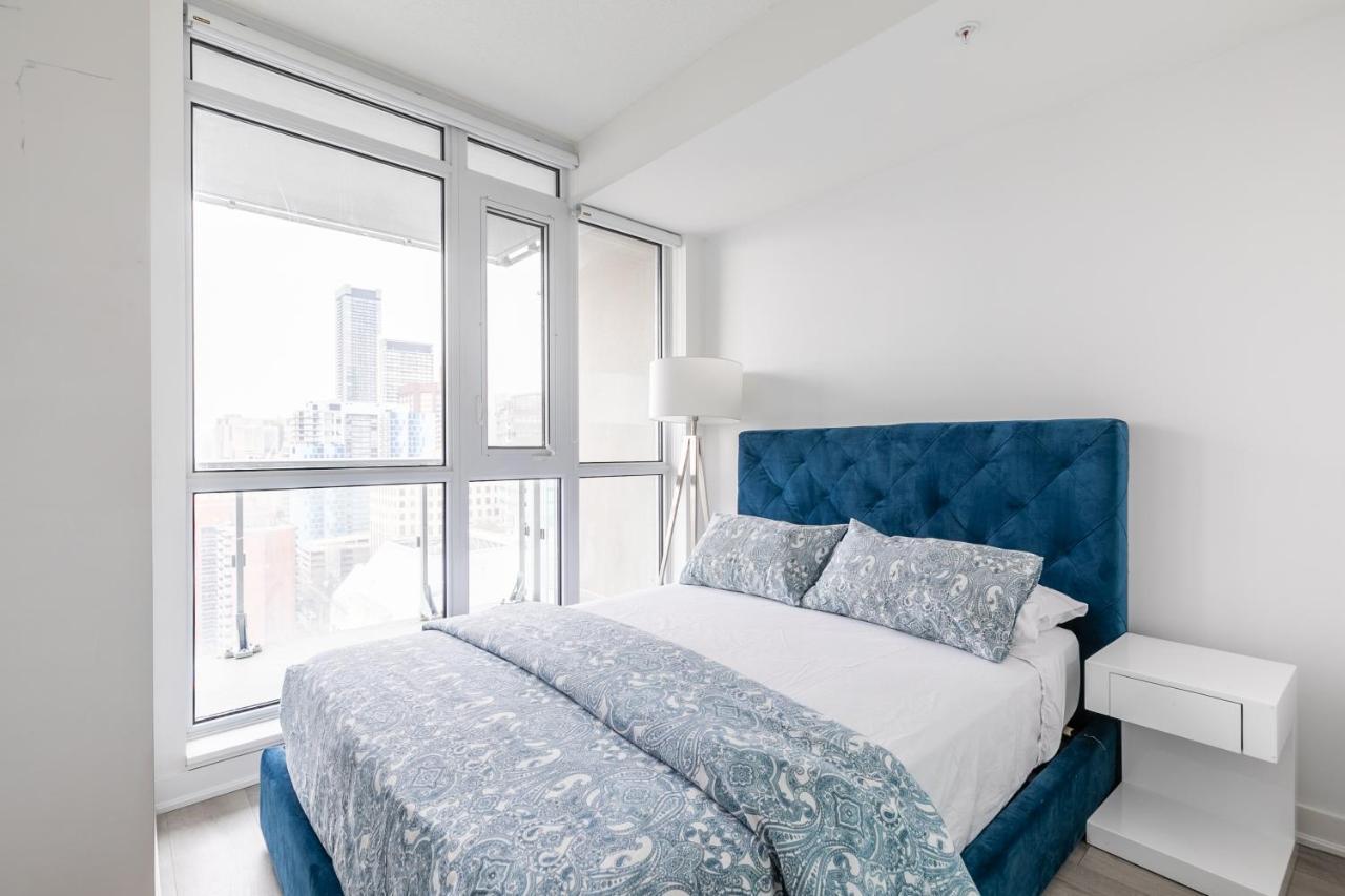 تورونتو Luxury 2 Bedroom In The Heart Of Entertainment District W/ Cn Tower View المظهر الخارجي الصورة